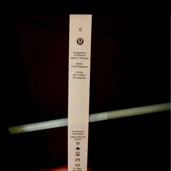 Lululemon Black cropped jacket - Picture 2 of 3